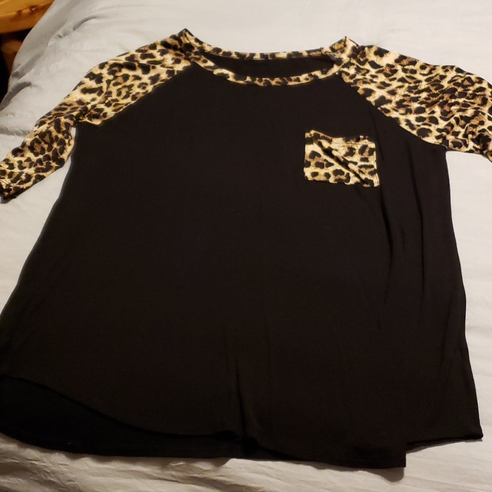 Leopard print top